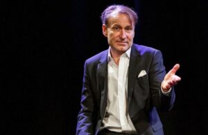 Háy János: A cégvezető – sorsjáték